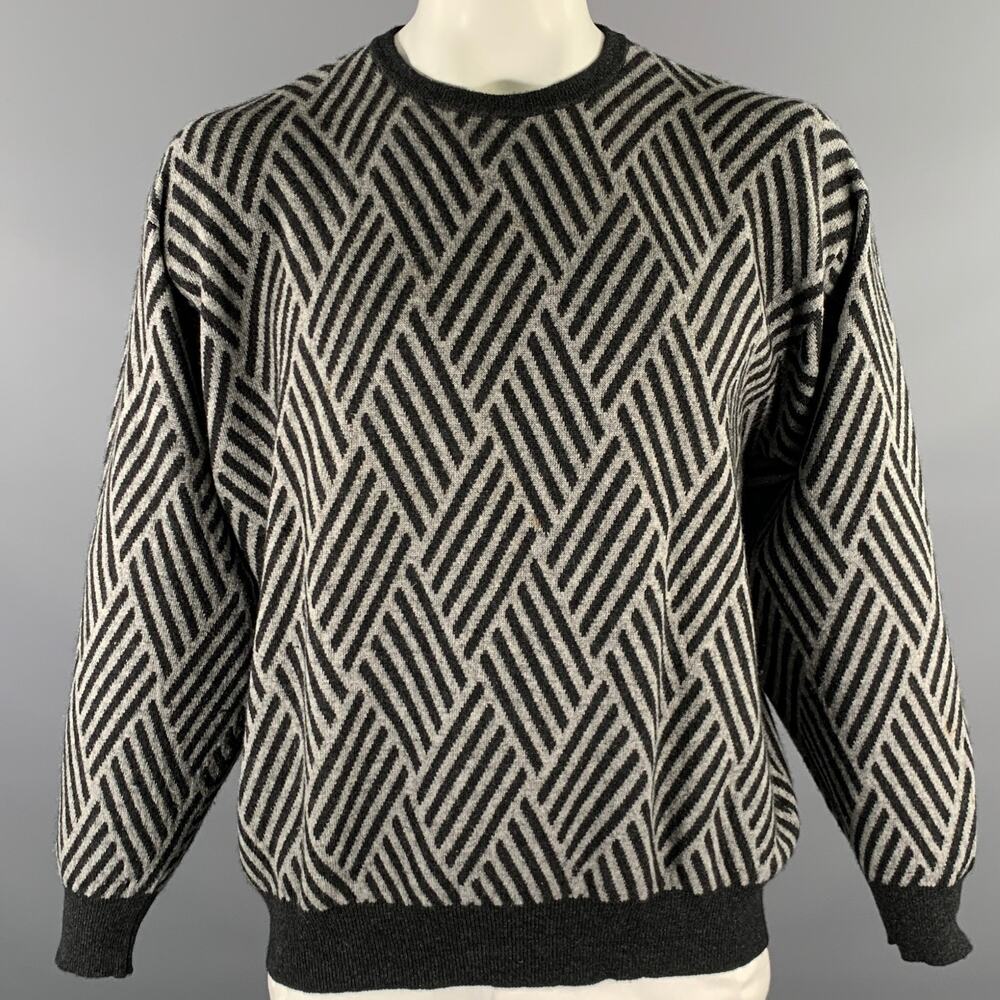 NEIMAN MARCUS Size L Grey Black Cashmere Crew-Neck Sweater